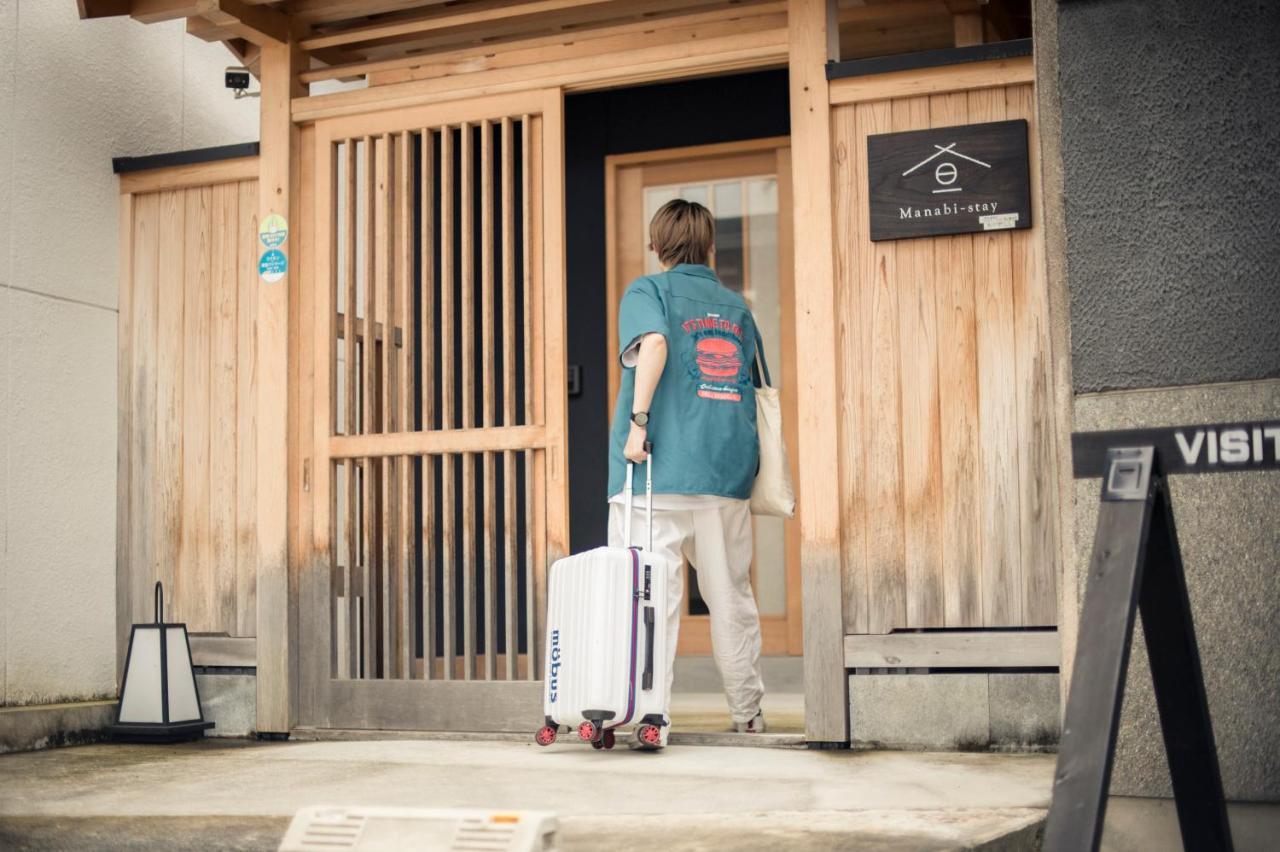 Manabi-Stay Takayama モダンな蔵ダイニングと半露天風呂付き古民家一棟貸切ホテル מראה חיצוני תמונה